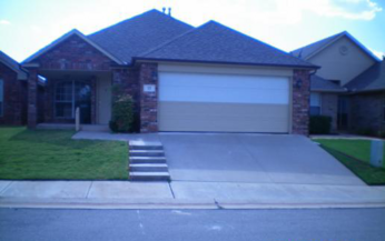 15 S Ridge Pointe Dr, Edmond, OK 73034 