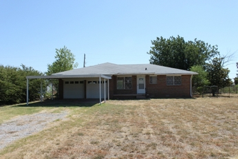 118 S Sycamore St, Fletcher, OK 73541 