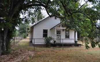 120 E Rose Dr, Tecumseh, OK 74873 