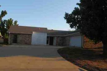 103 Meadows Ln, Shawnee, OK 74804 