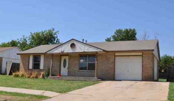 633 N Ramblin Oaks, Moore, OK 73160 