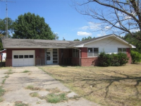 421 S Canadian St, Wetumka, OK 74883 Foreclosure