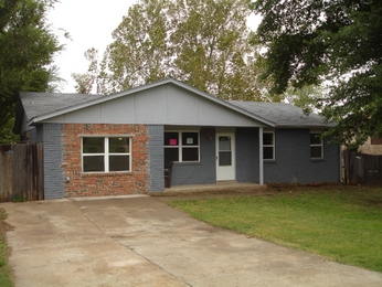 1103 S Oak St, Bristow, OK 74010 