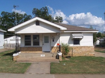 1326 S Armstrong Ave, Bartlesville, OK 74003 