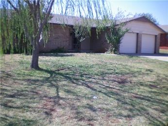 1317 Winnipeg Dr, Yukon, OK 73099 