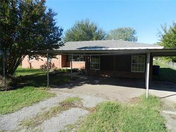 306 S 3rd Ave, Stroud, OK 74079 