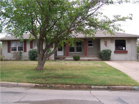 3828 NW Dearborn Ave, Lawton, OK 73505 
