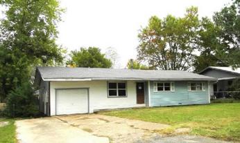 122 N Apache St, Sallisaw, OK 74955 