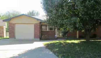 228 E Beech Ave, Yukon, OK 73099 