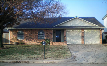 401 S Bouziden Dr, Moore, OK 73160 