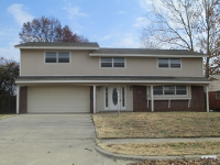 208 Crestwood Cir, Bartlesville, OK 74003 