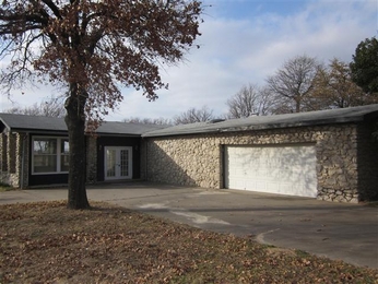 24951 South 200 Rd, Henryetta, OK 74437 