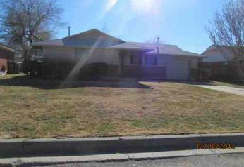 932 SW 1st St, Moore, OK 73160 