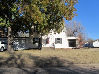 2124 East Elm Avenue, Enid, OK 73701 