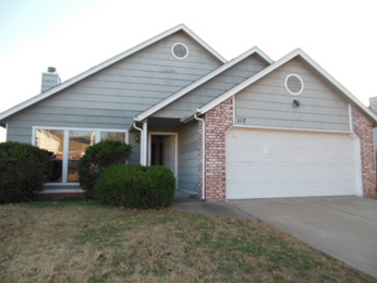 107 E Laredo Pl, Broken Arrow, OK 74012 
