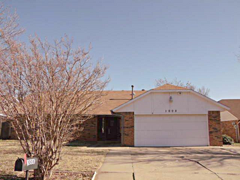 1008 S Neptune Rd, Edmond, OK 73003 