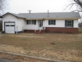 1131 S Russell St, Skiatook, OK 74070 