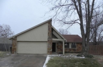 10612 Ricky Ln, Midwest City, OK 73130 