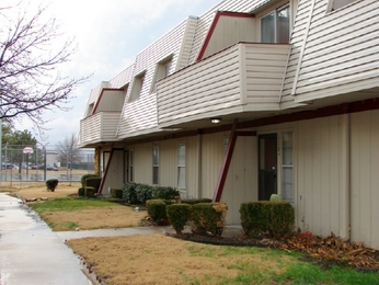 6614 S Zunis Ave #109, Tulsa, OK 74136 