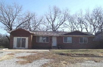 205 N 1st St, Tecumseh, OK 74873 
