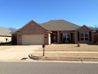1000 Ashwood Ln, Moore, OK 73160 