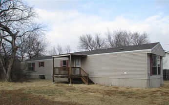 617 S Echo St, Holdenville, OK 74848 