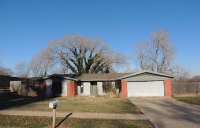 313 N Lakeside Terrace, Mustang, OK 73064 