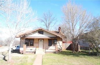402 E 9th St, Chandler, OK 74834 