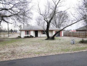 612 Sequoyah Dr, Sallisaw, OK 74955 