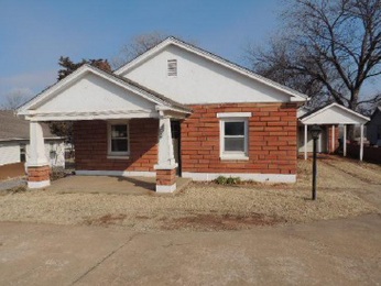 1316 E Noble Ave, Guthrie, OK 73044 