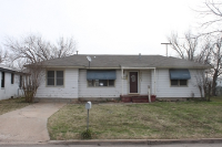 2507 NW 14th St, Lawton, OK 73507 