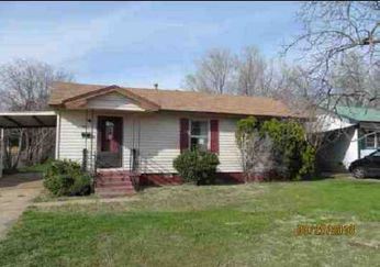 321 E Grumman Dr, Midwest City, OK 73110 