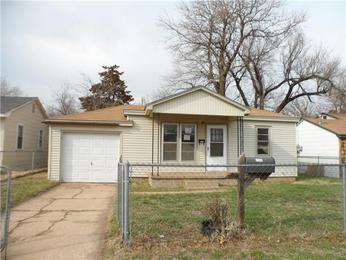 2006 E Locust Ave, Enid, OK 73701 