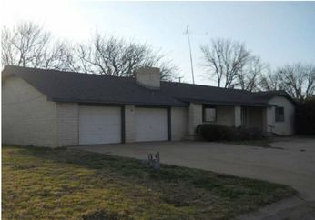 106 Mary Kay Drive, Tipton, OK 73570 