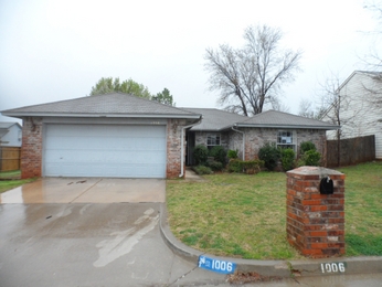 1006 Valley Ct, Edmond, OK 73012 