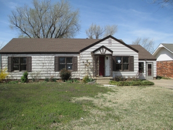928 S 10th St, Kingfisher, OK 73750 