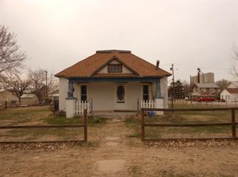 201 S Elm St, Mooreland, OK 73852 