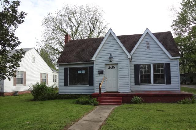 624 W Tahlequah Ave, Vinita, OK 74301 