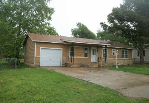 412 E 12th Street, Claremore, OK 74017 