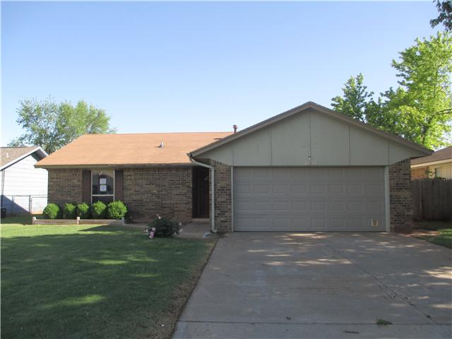 1030 W Gladys Way, Mustang, OK 73064 