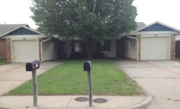 712-714 Swan Lake Rd, Edmond, OK 73003 