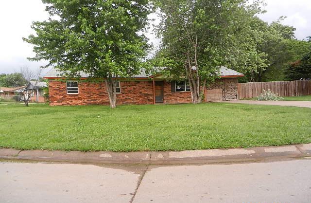 525 Rider Dr, Nowata, OK 74048 
