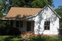 804 S 10th St, Chickasha, OK 73018 