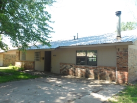 621 S 7th St, Fairfax, OK 74637 