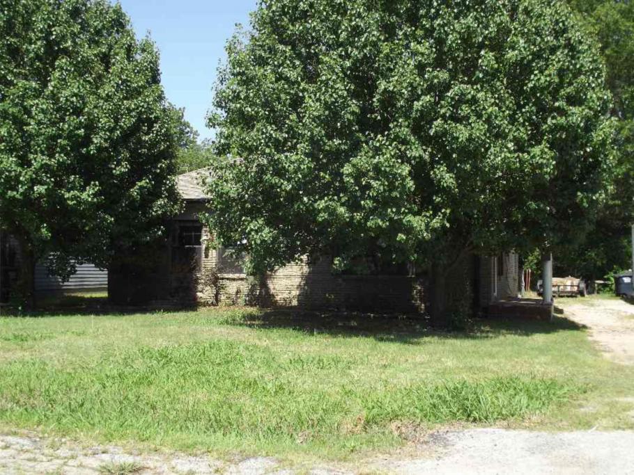 1919 N Bell Ave, Shawnee, OK 74804 