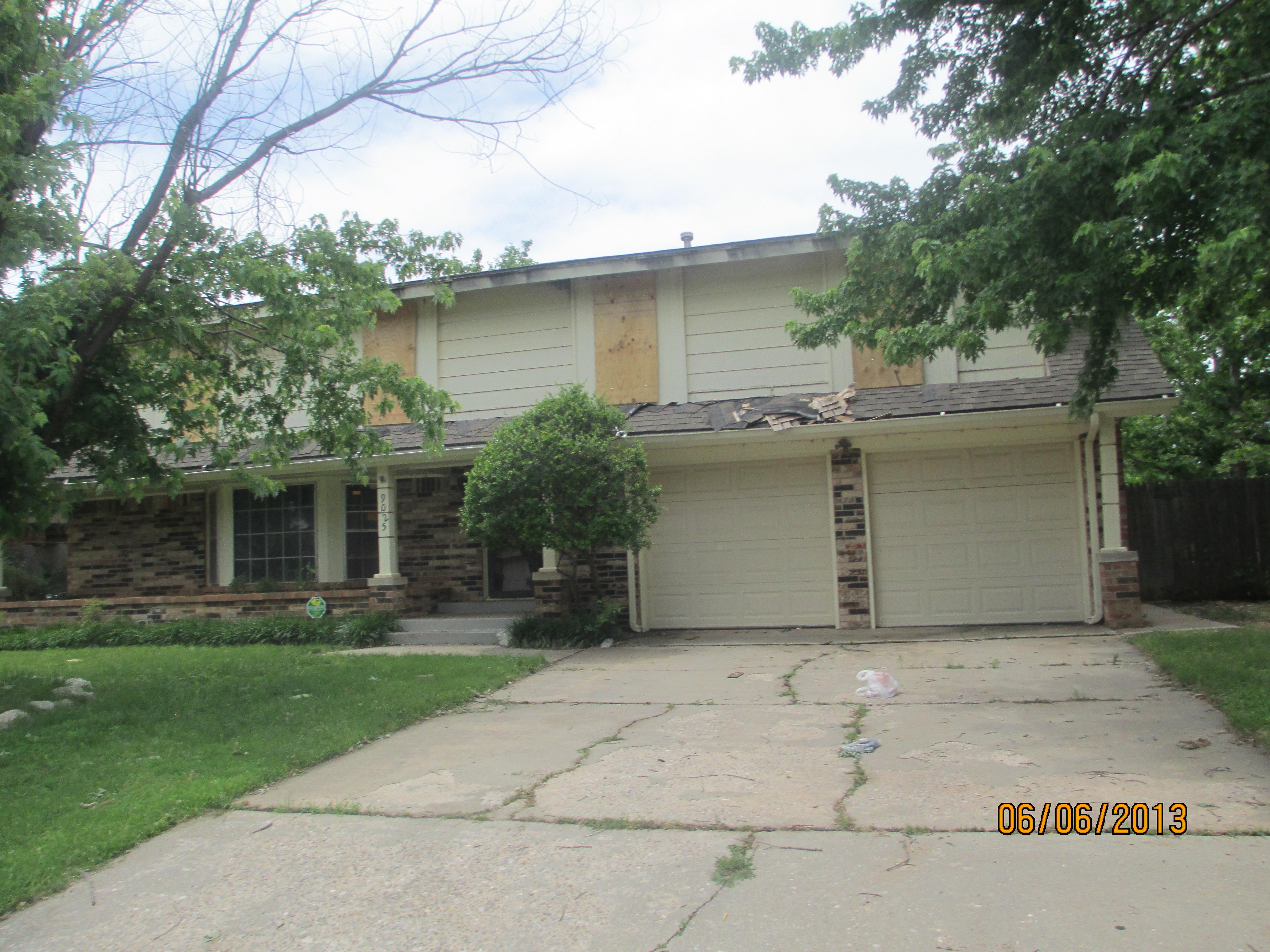 9025 Rolling Green Avenue, Oklahoma City, OK 73132 