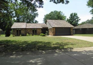 2006 Hunters Hill Dr, Enid, OK 73703 