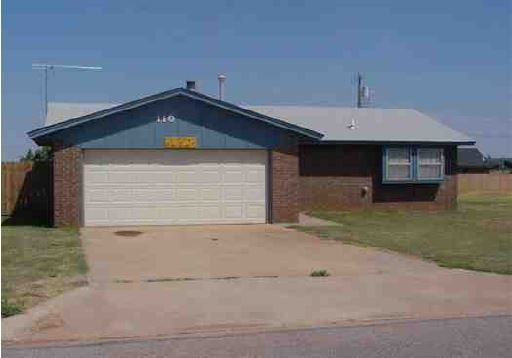 110 Hunter Hill Dr, Elk City, OK 73644 
