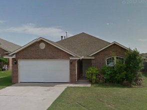 608 SW 41st St, Moore, OK 73160 