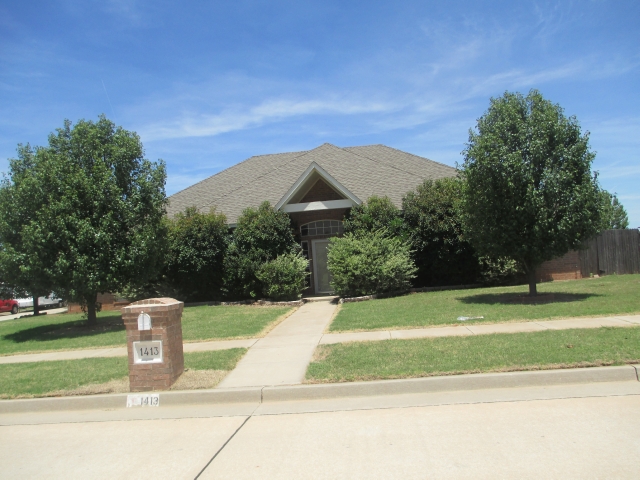 1413 W Continental Way, Mustang, OK 73064 